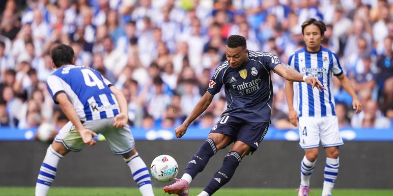 Soi Kèo Real Madrid vs Real Sociedad 03h 15/02 - La Liga 1 Real Madrid vs Real Sociedad mang tới màn thư hùng rực lửa